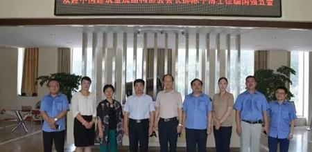 【广州幕墙展】中国建筑金属结构协会会长郝际平到国强五金调研