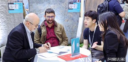 BIPV光伏厂家在 WINDOOR 门窗展会大放异彩，建筑光伏一体化技术成焦点