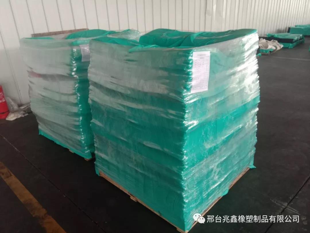 混炼胶