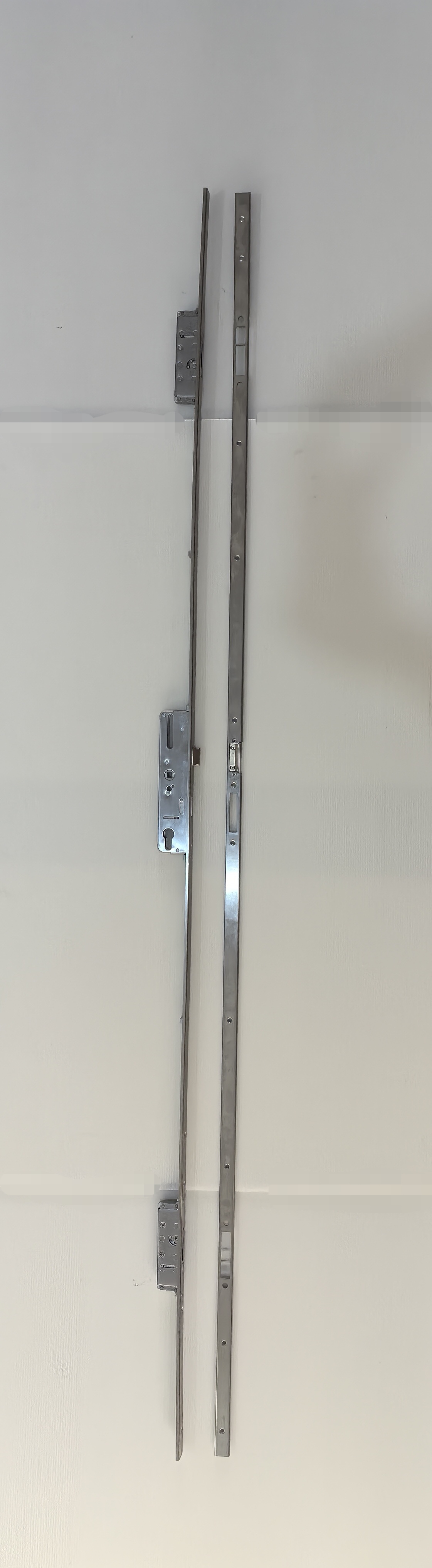 双向联动门锁