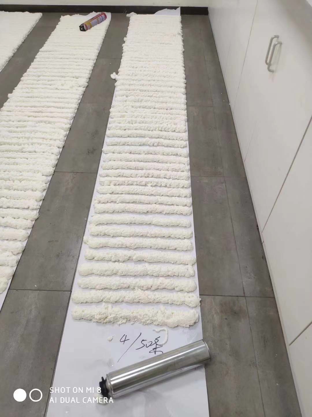 聚氨酯泡沫填缝剂
