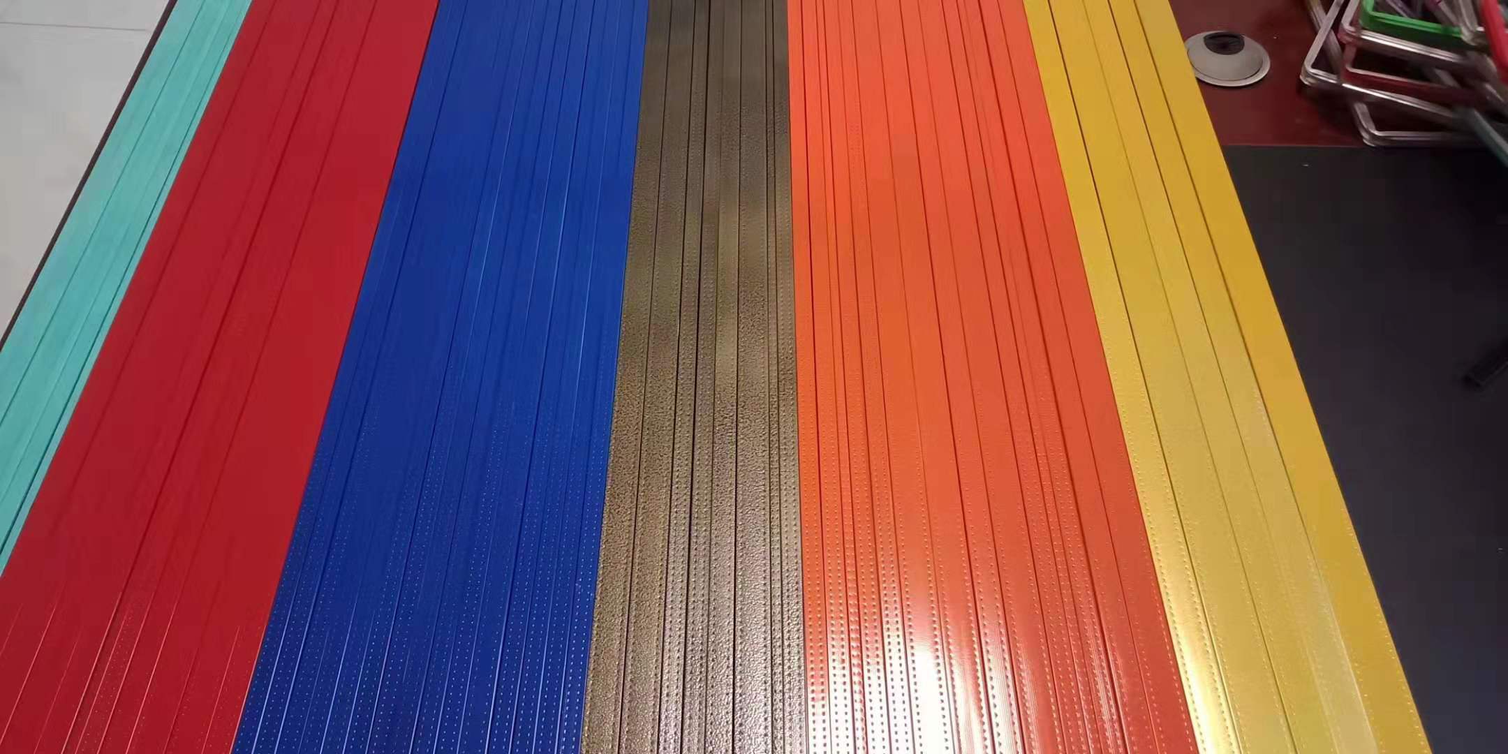 彩色氟碳烤漆铝条及高频焊铝条